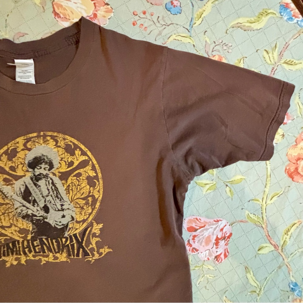 Jimi Hendrix 🎸 Vintage Short Sleeve Brown & Gold Graphic Tee Size Medium 🎸 - Picture 10 of 16